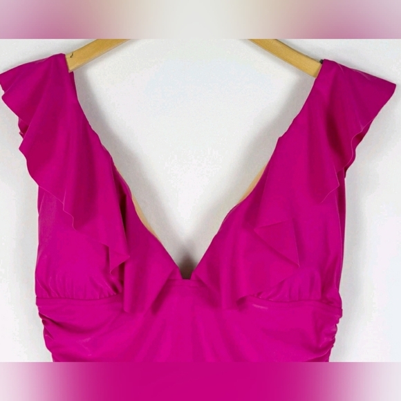 J. Crew 14 Fuchsia Ruffle Cruisewear Pool Cruise Resort Slimming Swimsuit - Picture 3 of 9
